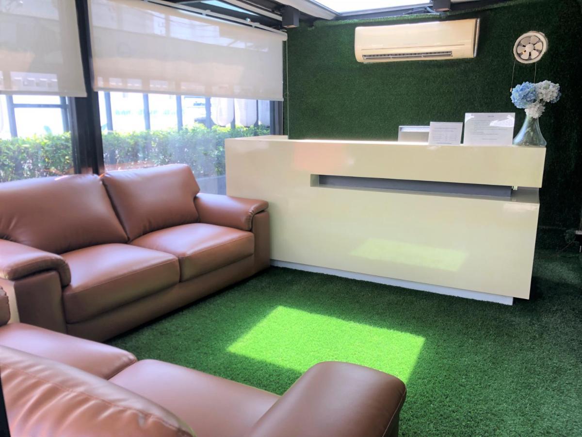 Poonsuk Place Hotel 曼谷 外观 照片